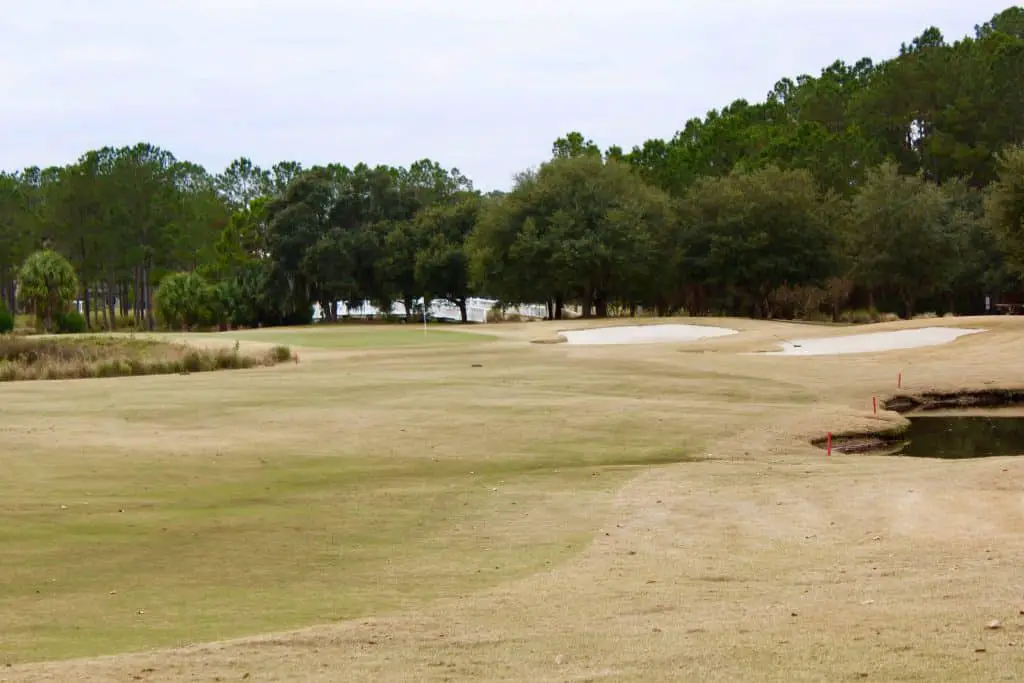 Oldfield 18th hole approach shot 