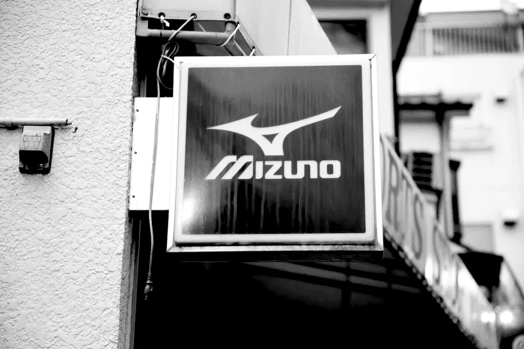 Mizuno Store Sign