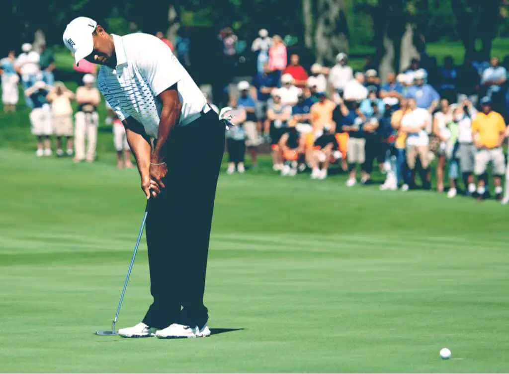 Tiger-Woods-in-Nike-Golf-Shoes